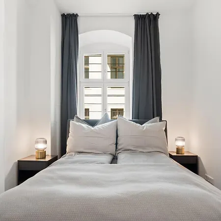The Strassburger, Stylish 3 Bedroom In Mitte, Group & Family Friendly, 4- 6 Guests * Berlin
