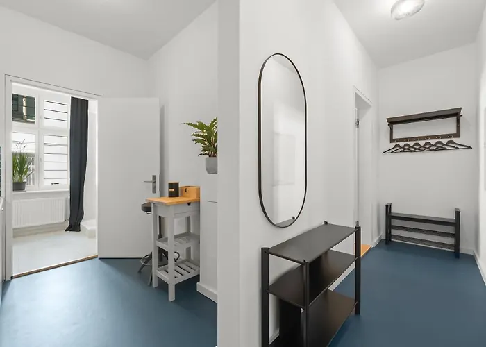 The Strassburger, Stylish 3 Bedroom In Mitte, Group & Family Friendly, 4- 6 Guests アパート