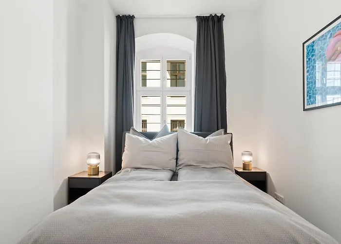 The Strassburger, Stylish 3 Bedroom In Mitte, Group & Family Friendly, 4- 6 Guests * ברלין